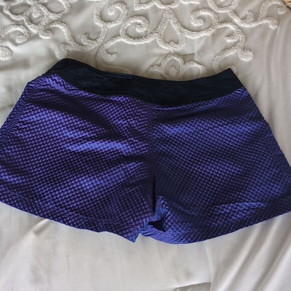 1990s Vintage Metallic Surf Style Short Shorts - Picture 10 of 15